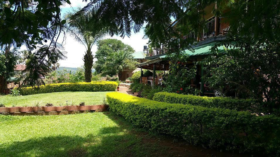Surjios Guest House Jinja Exterior foto